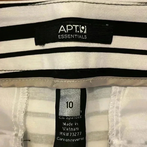 Apt 9 Women’s 10 Striped 5” Inseam Mid-Rise Shorts - Picture 6 of 8